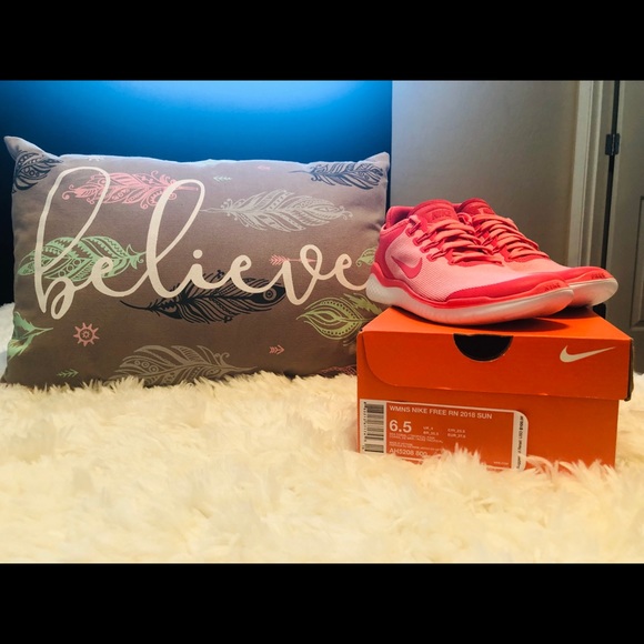 🔥NIB Nike Free RN 2018🔥 - Picture 2 of 8